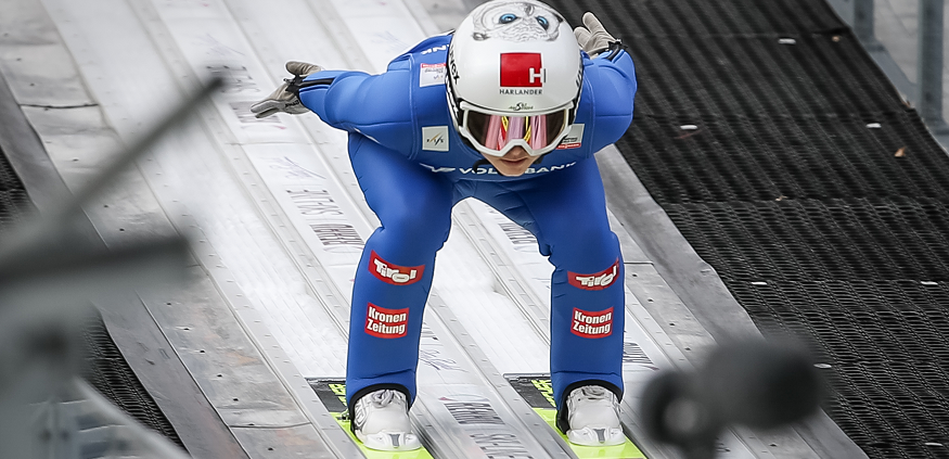 HINZENBACH,AUSTRIA,26.FEB.22 - NORDIC SKIING, SKI JUMPING - FIS World Cup, normal hill, ladies. Image shows Chiara Kreuzer (AUT). Photo: GEPA pictures/ Manfred Binder